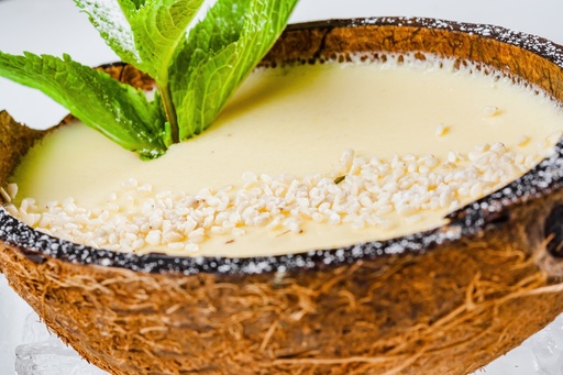 [COCO] Dessert mit Kokosnussgeschmack und Schokoladenstückchen
